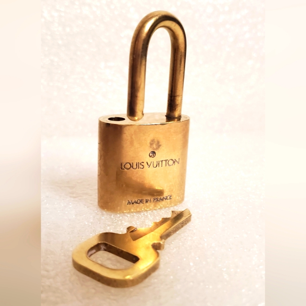 Louis Vuitton #315 Authentic Vintage Padlock Lock & Key Set Brass -